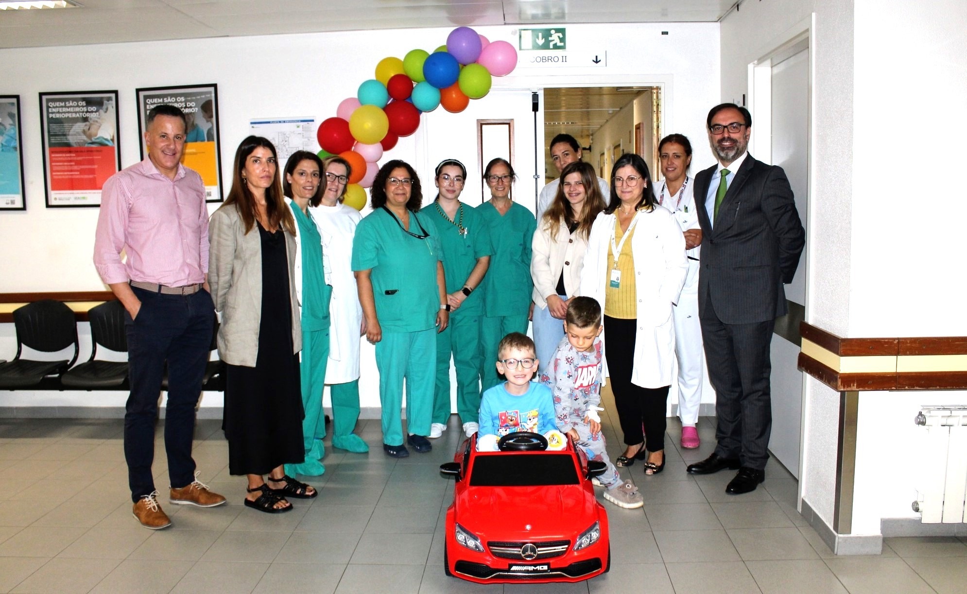 Unidade Local de Saúde do Tâmega e Sousa recebe carro elétrico para crianças se deslocaram até ao bloco operatório