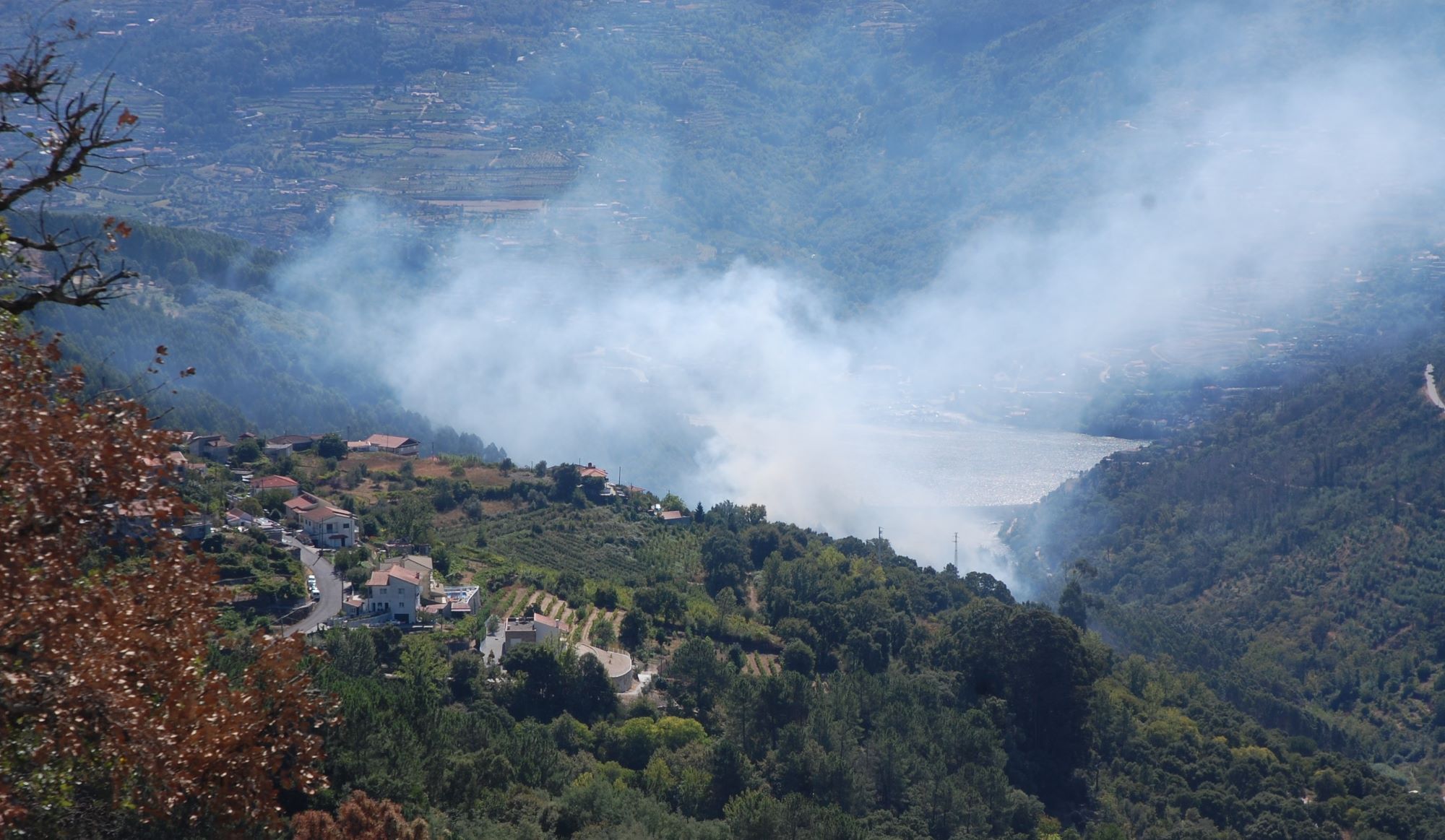 Incêndio no Gove mobiliza 42 operacionais apoiados por 11 viaturas