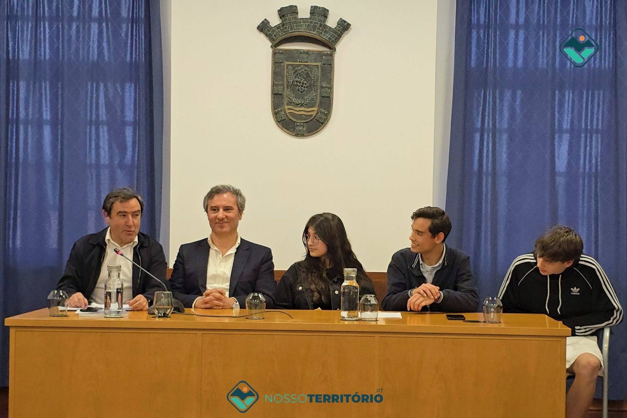 Alunos dos agrupamentos de escolas de Baião foram deputados na Assembleia Municipal de Jovens (C/VÍDEO)