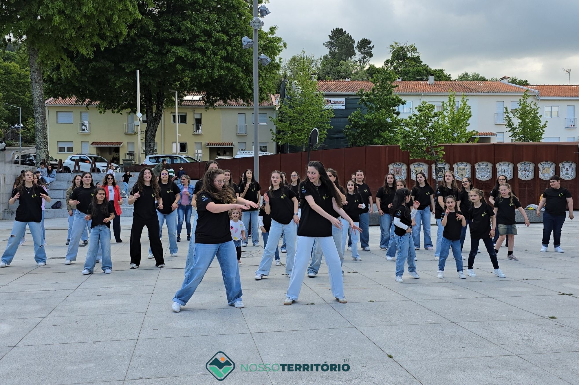 Escola Municipal de Dança ByonDance retoma atividades