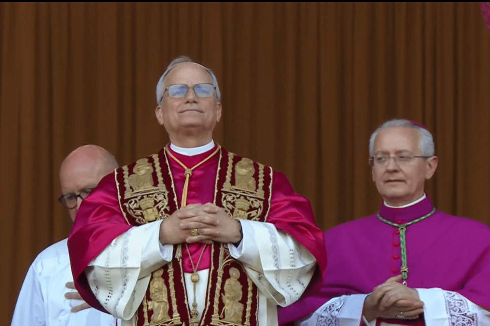 Norte-americano Robert Prevost é o novo líder da Igreja Católica