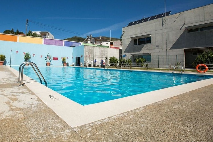 Jovens residentes em Campelo e Ovil com entrada gratuita nas piscinas duas vezes por semana