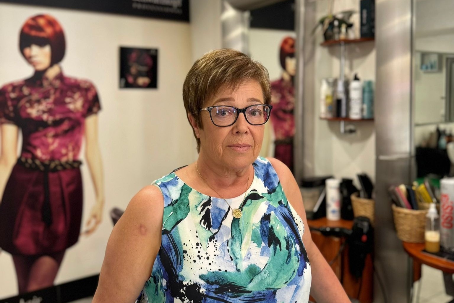 Rosa Ferreira foi a primeira cabeleireira em Baião e continua a trabalhar 54 anos depois