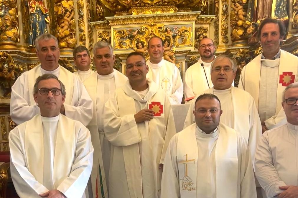 Padre Jorge Coutinho e padre Pedro Oliveira juntaram-se hoje para assinalar os 26 anos de ordenação sacerdotal