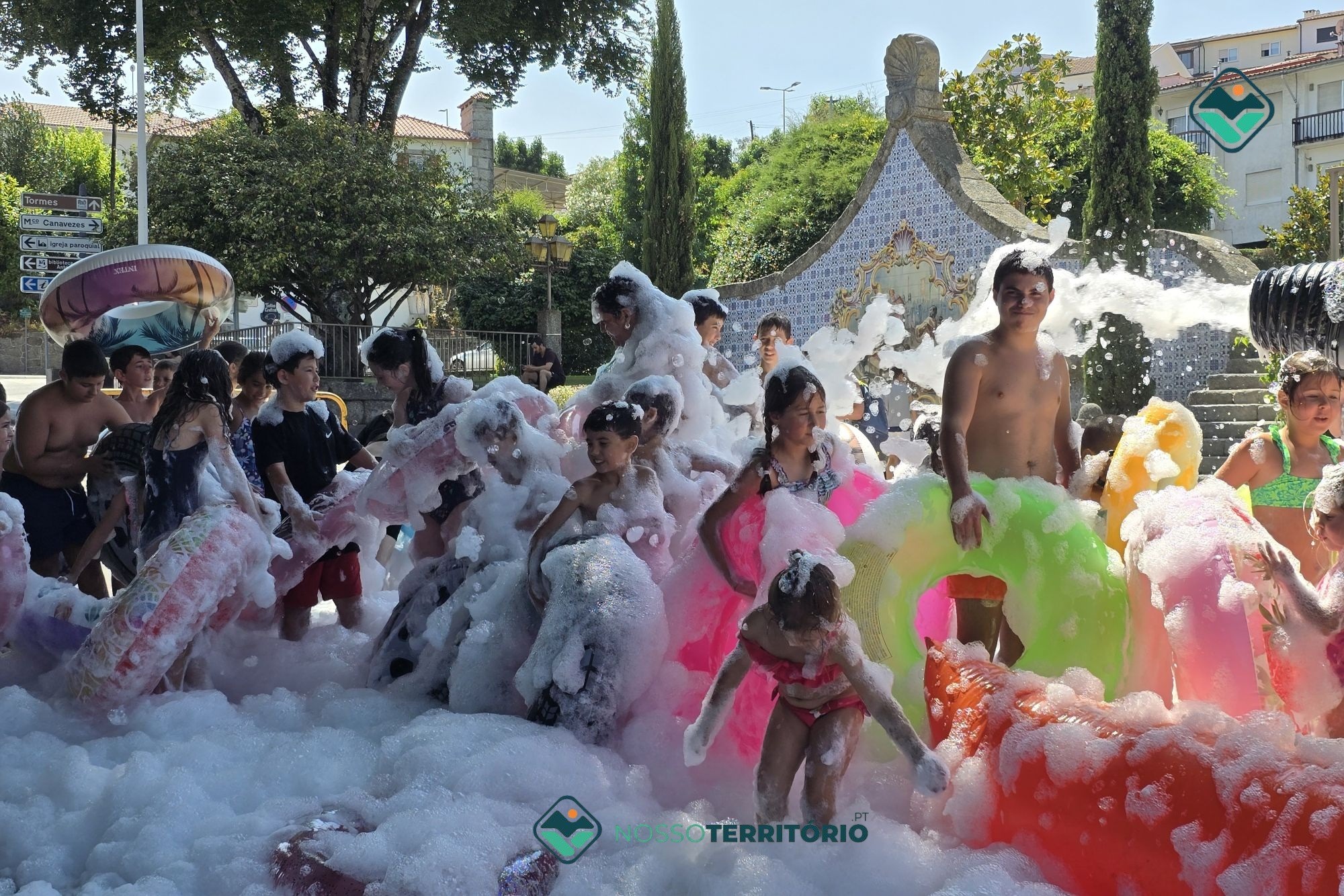 Dezenas de crianças e jovens tiveram tarde divertida e refrescante em Campelo e Ovil (C/FOTOS)