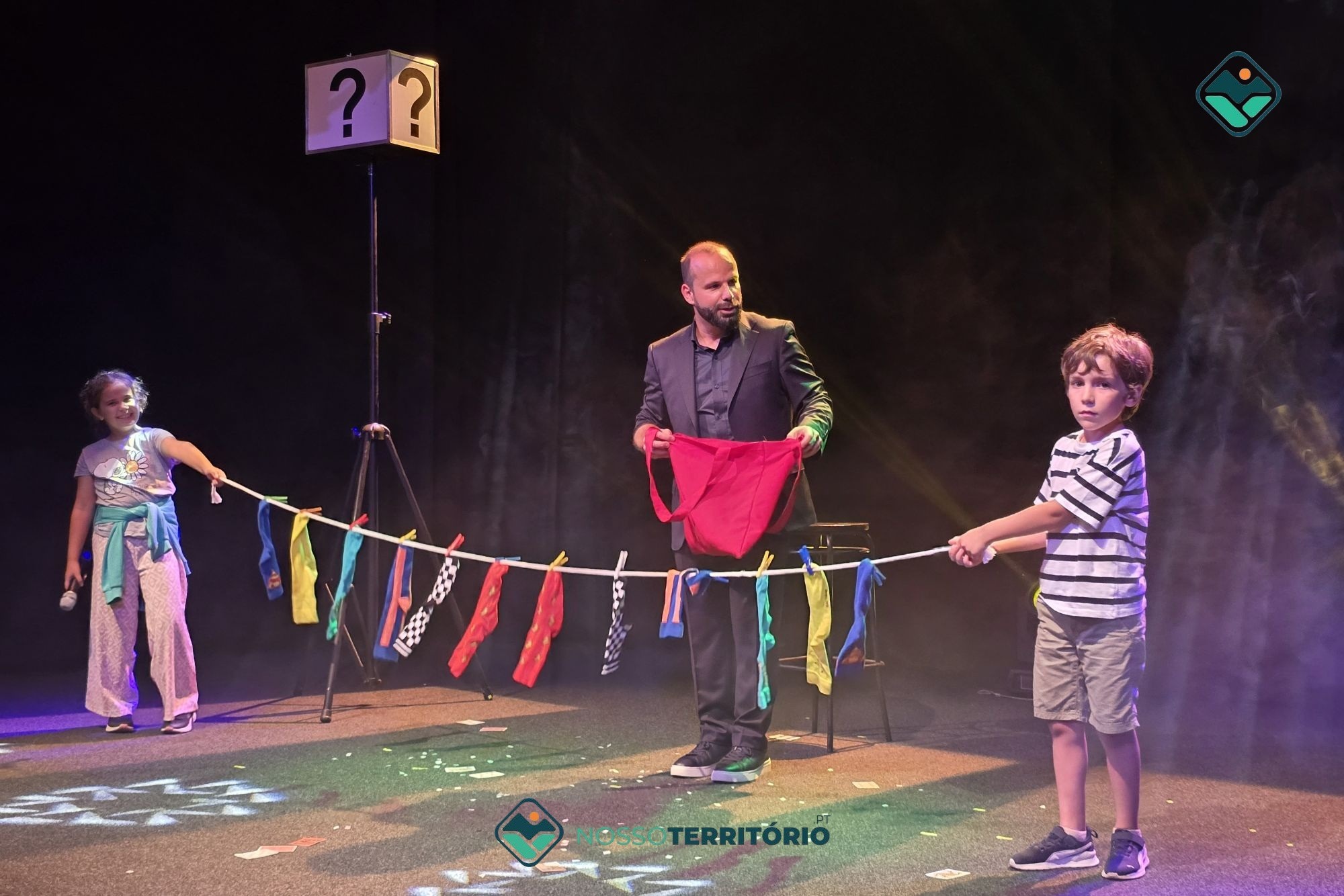 Magia, ilusão e comédia foram os condimentos de uma noite em Baião com o mágico Mário Daniel (C/FOTOS)