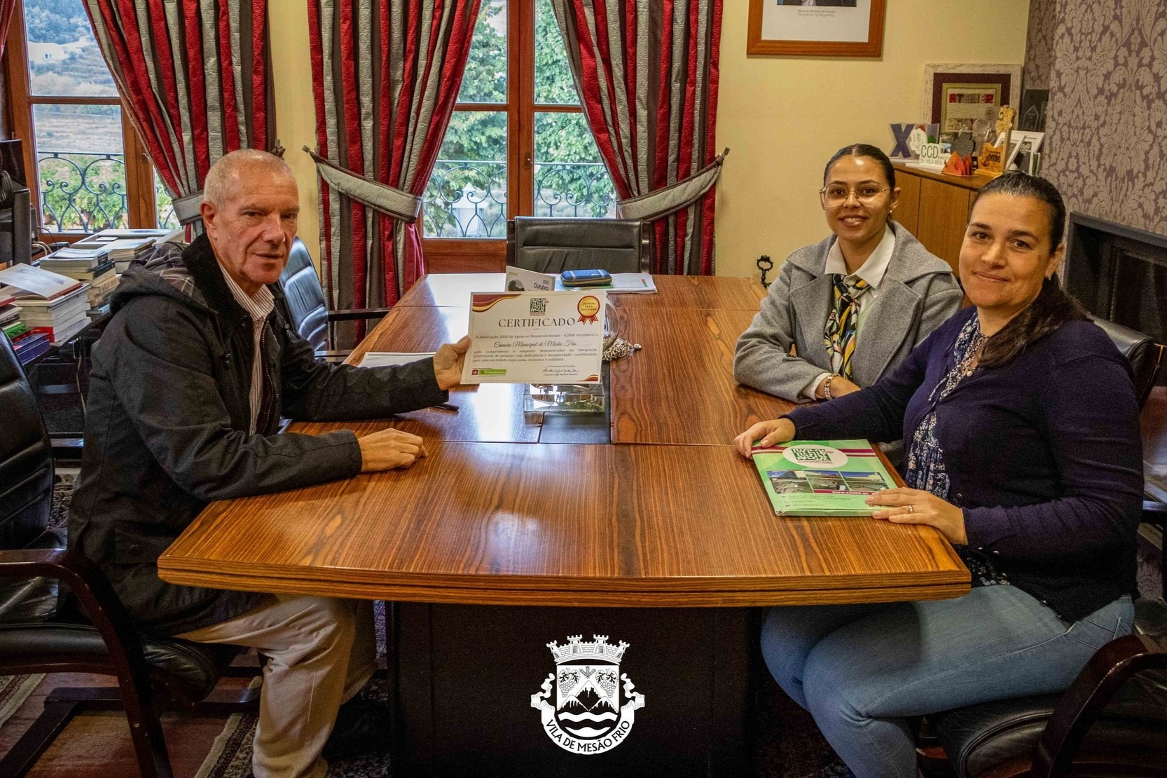 Câmara de Mesão Frio recebeu certificado de reconhecimento da A2000 – Associação de Apoio ao Desenvolvimento