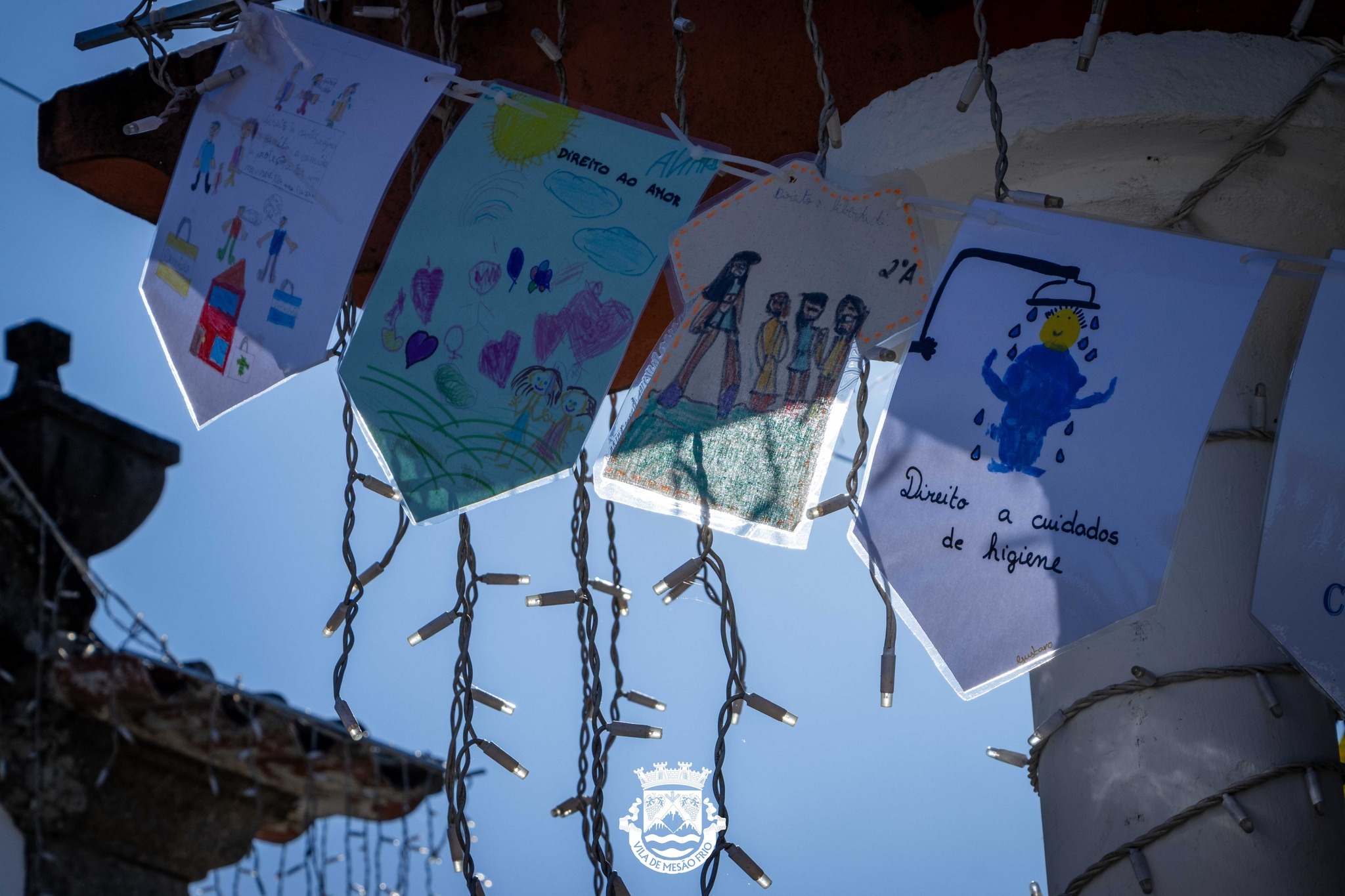 CPCJ de Mesão Frio assinala o Dia Universal dos Direitos da Criança com uma exposição de estendais