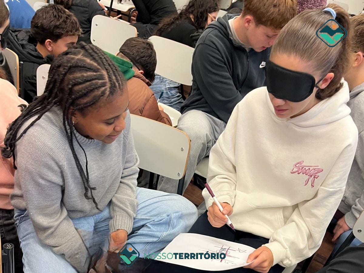 Dia Internacional da Pessoa com Deficiência: Alunos de Vale de Ovil sensibilizados para a diferença (C/VÍDEO)