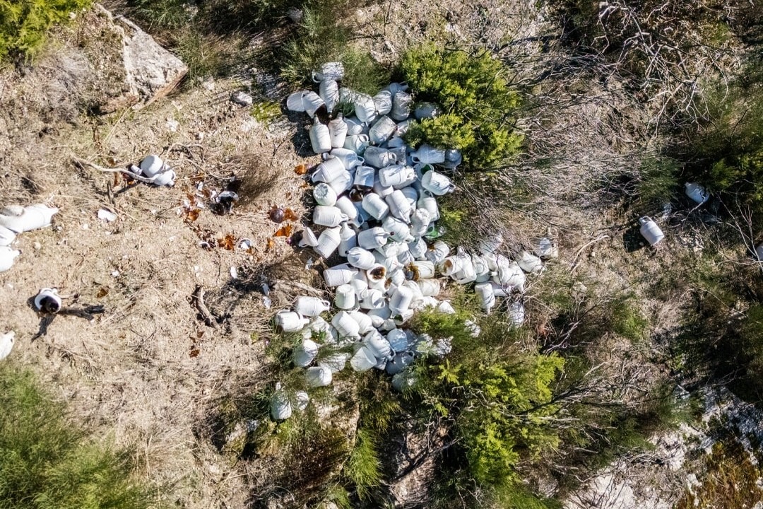 Visit Marão recolheu dezenas de garrafões de vidro que foram depositados na Serra do Marão