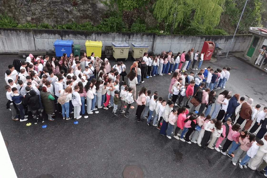 Agrupamento de Escolas de Eiriz associou-se à campanha “Outubro Rosa”