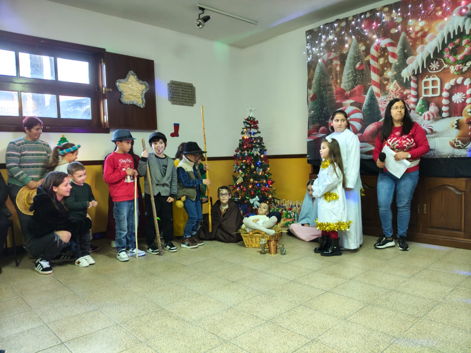 Tradicional Festa de Natal da Junta de Freguesia do Grilo juntou a população para uma tarde animada (C/VÍDEO)