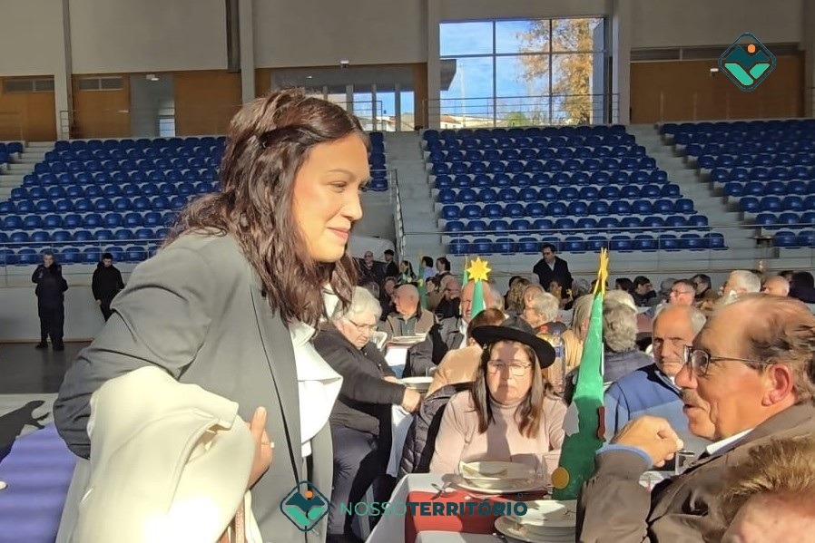 Cerca de duas centenas de idosos participam hoje na primeira parte da Festa de Natal Sénior de Baião (C/VÍDEO)