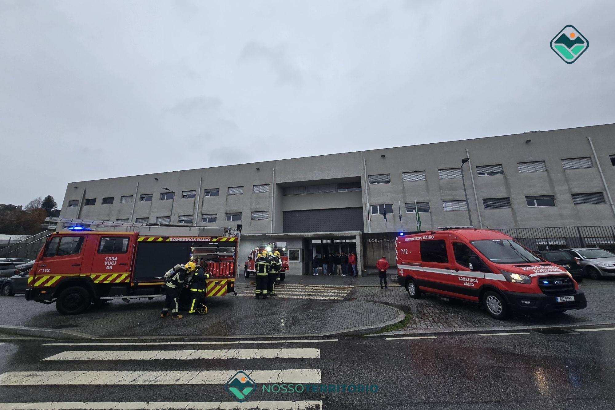 Bombeiros de Baião acionados para um simulacro de incêndio na Escola Básica e Secundária de Baião (C/VÍDEO)