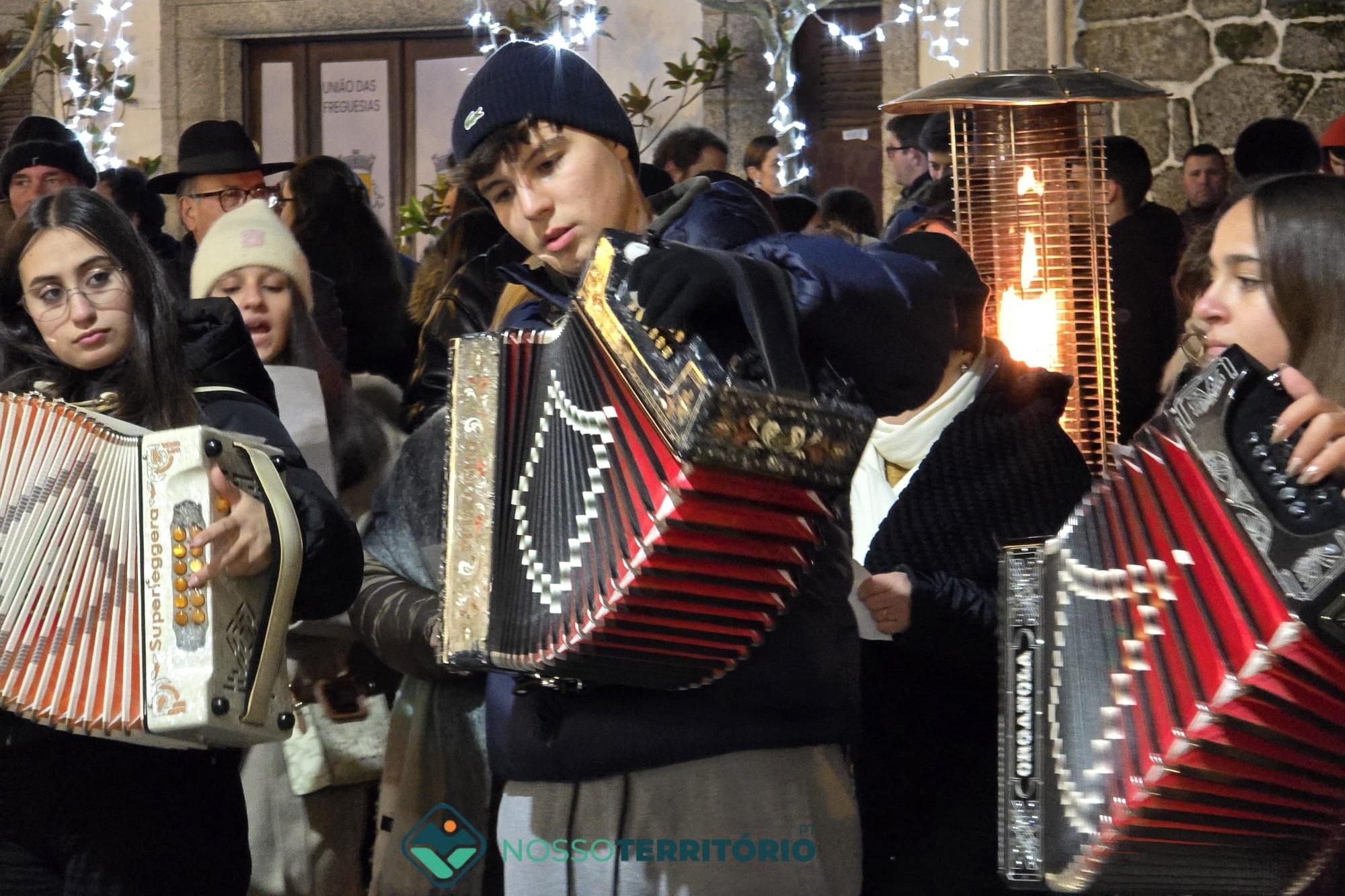 Tradicional Cantar dos Reis em Baião junta centenas de cantadores de todas as idades (C/VÍDEO E FOTOS)