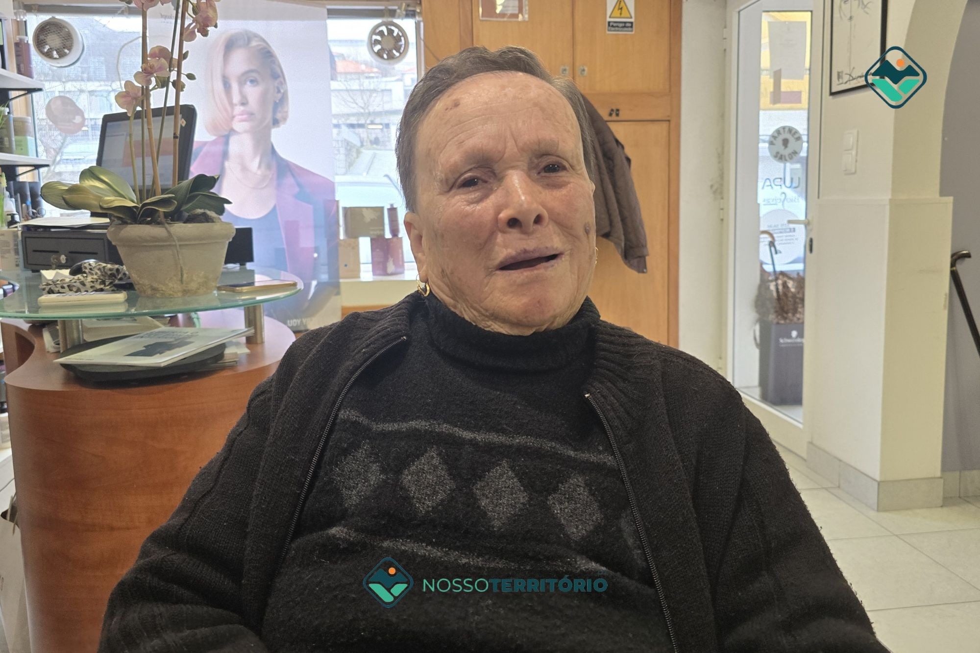 Com 89 anos Hermínia Ribeiro tem na ponta da língua rezas, orações e adivinhas que aprendeu em criança (C/VÍDEO)