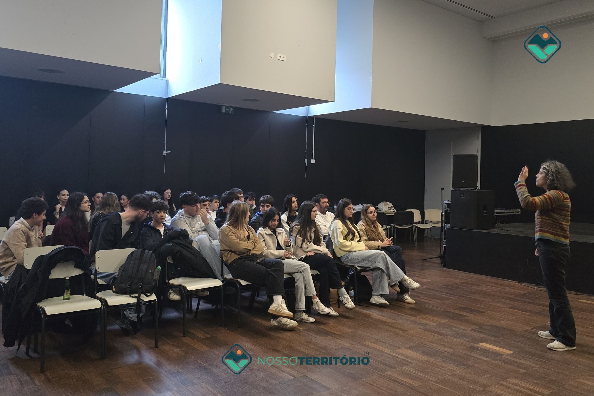 Arrancou o projeto de curadoria das obras do CAM que envolve alunos da Secundária de Baião (C/VÍDEO)