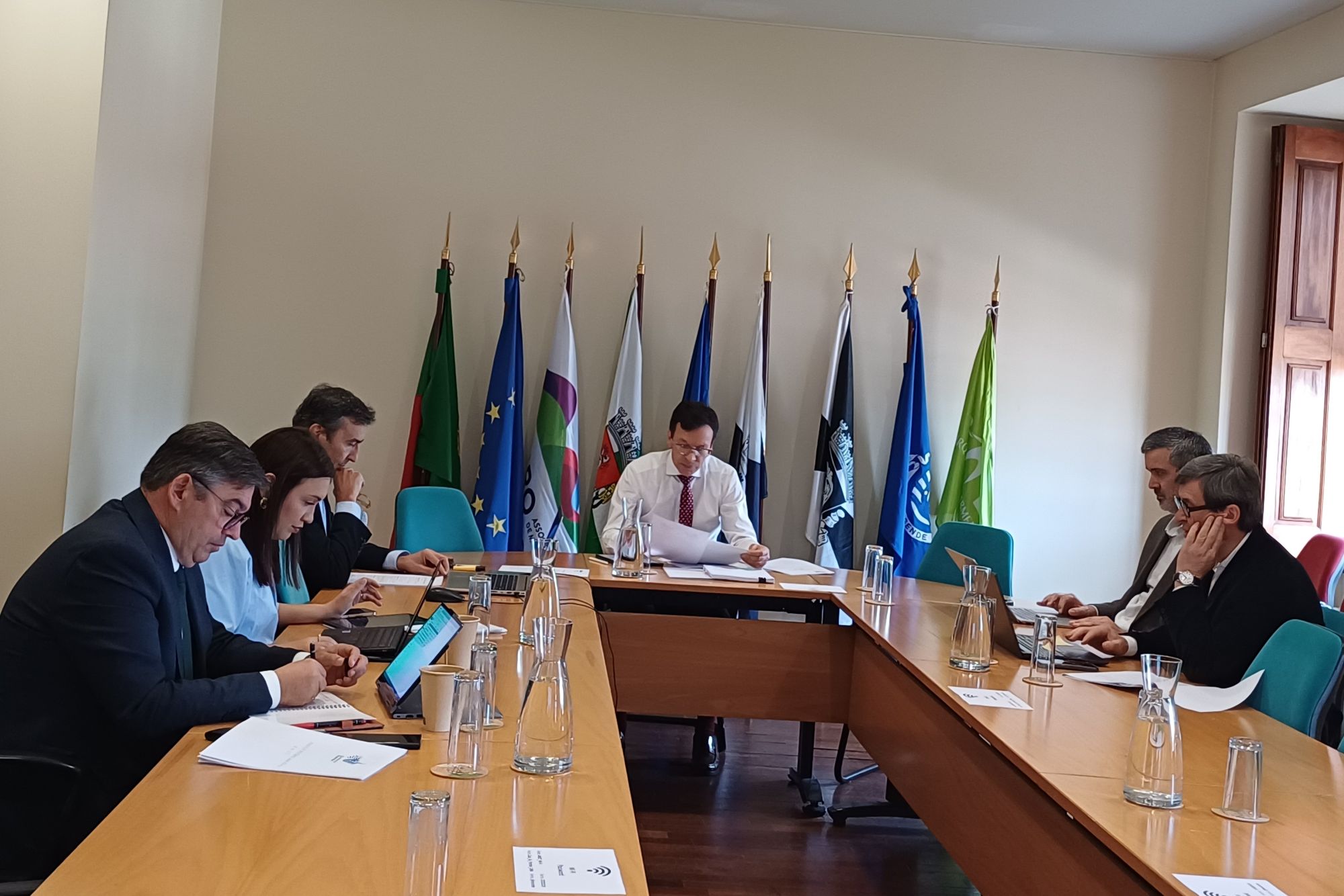 ADMT termina 2025 com taxa de execução da receita de 97,56% e saldo de gerência positivo para 2026