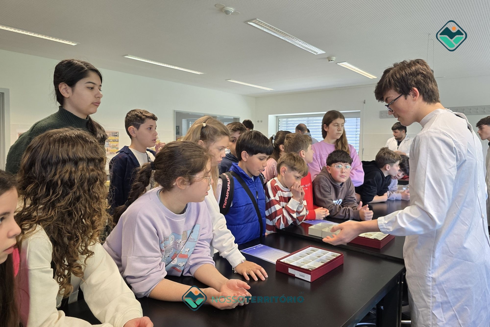 Agrupamento de Escolas de Vale de Ovil promoveu mostra formativa de ensino superior e cursos profissionais (C/VÍDEO)