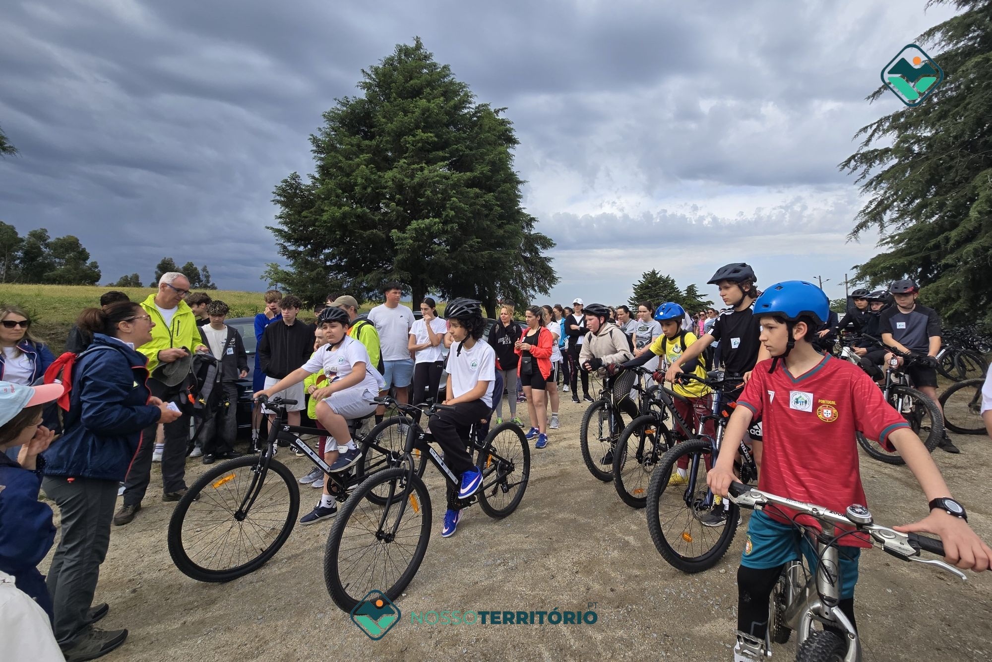 BAIÃO: Cerca de 200 pessoas participaram a pé e de bicicleta no Eco-Trilho Familiar da APAVO (C/VÍDEO)