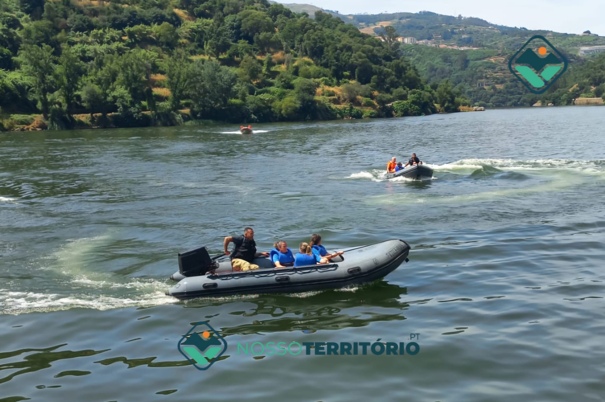Mais de uma centena de pessoas participaram na 4.ª descida do Rio Douro em bote a remos dos fuzileiros em Baião (C/VÍDEO)