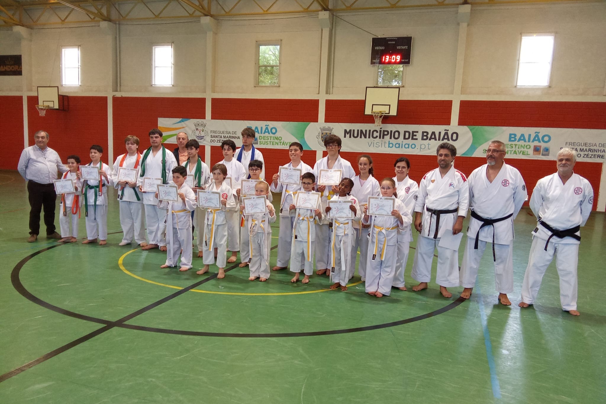 Dezoito atletas da Associação de Artes Marciais – EKA Baião graduados