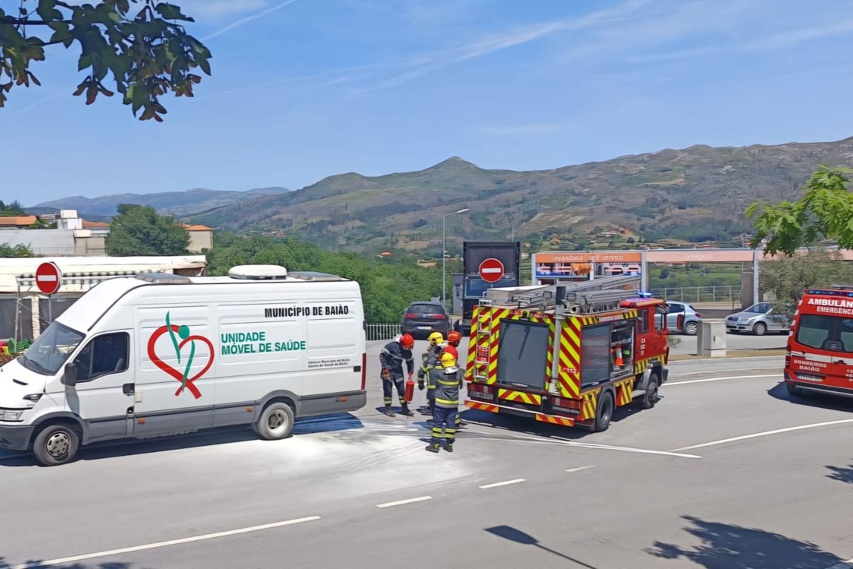 Incêndio na Unidade Móvel de Saúde de Baião deixa viatura inoperacional