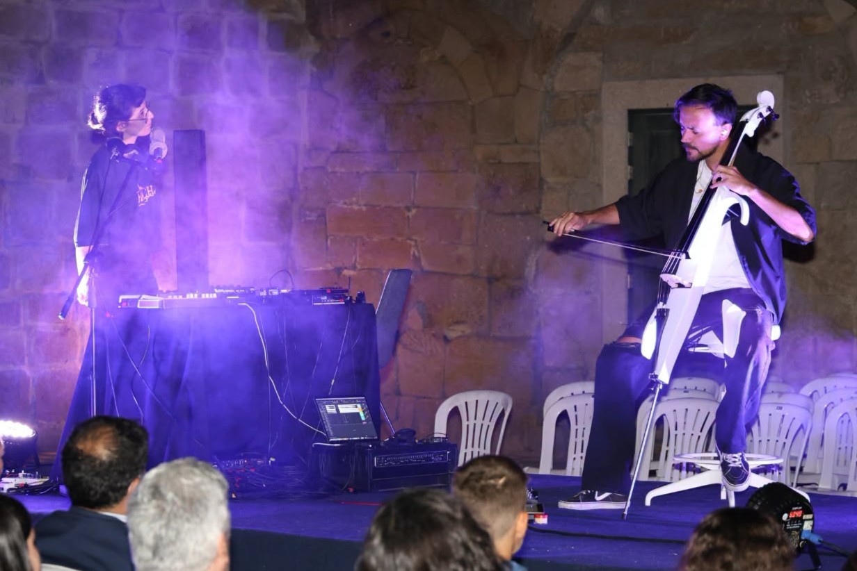 Surma e Valter Freitas protagonizaram encontro inédito no claustro do Mosteiro de Ancede Centro Cultural de Baião