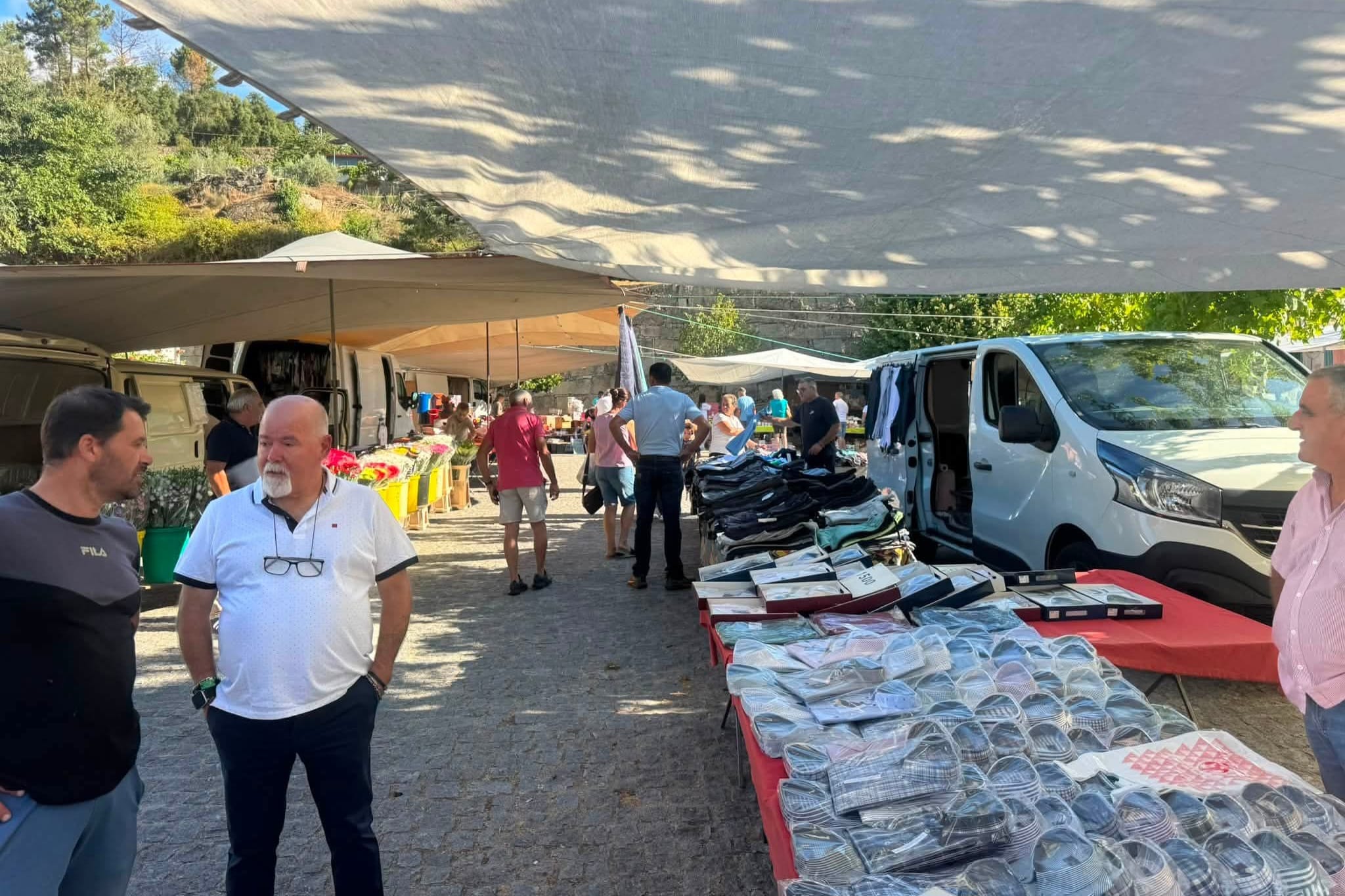 Centro Cívico de Frende acolheu hoje a primeira Feira Aberta à População