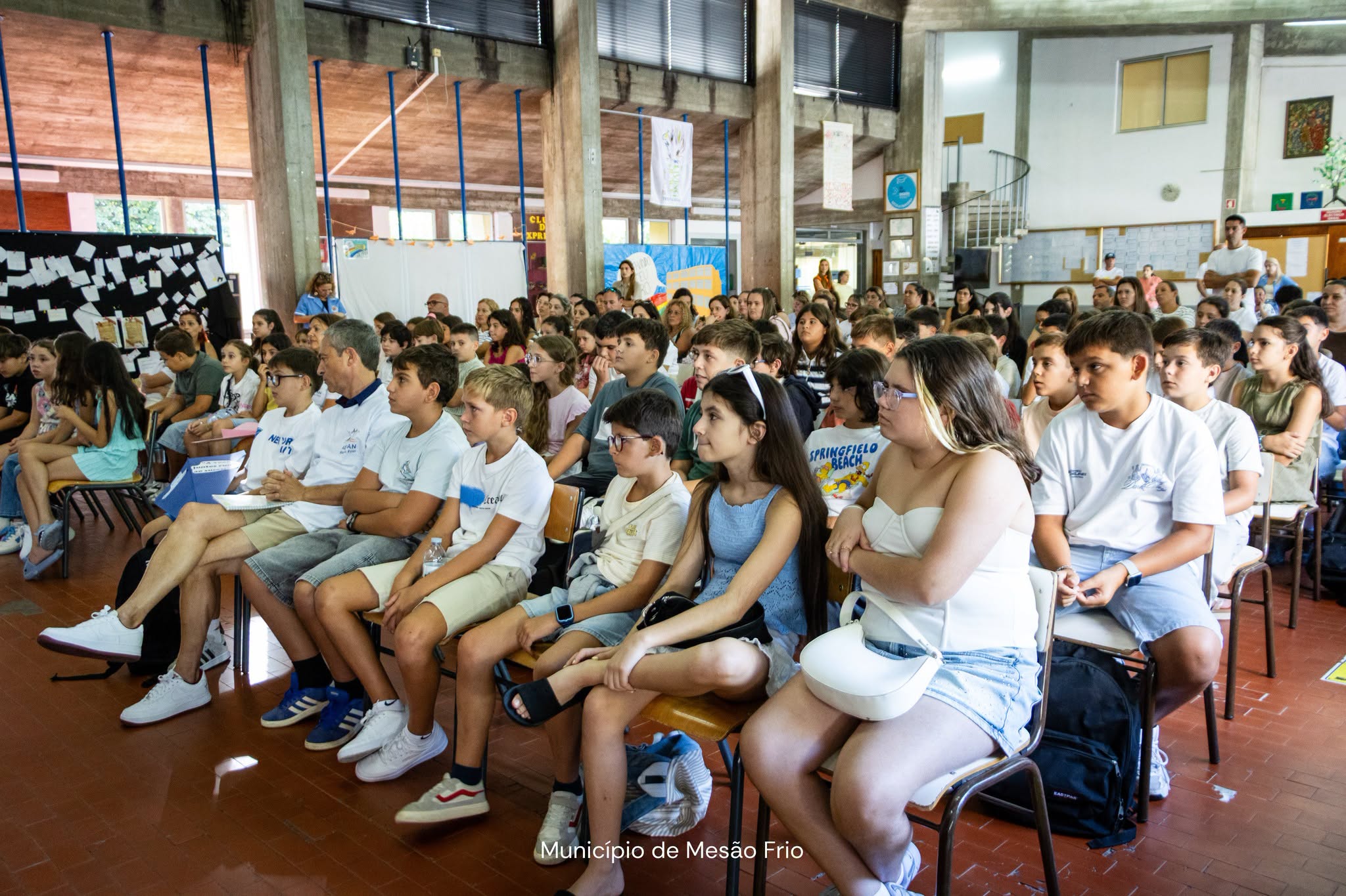 Município de Mesão Frio ofereceu os livros de fichas a todos os alunos do 1.º e 2.º ciclo do concelho